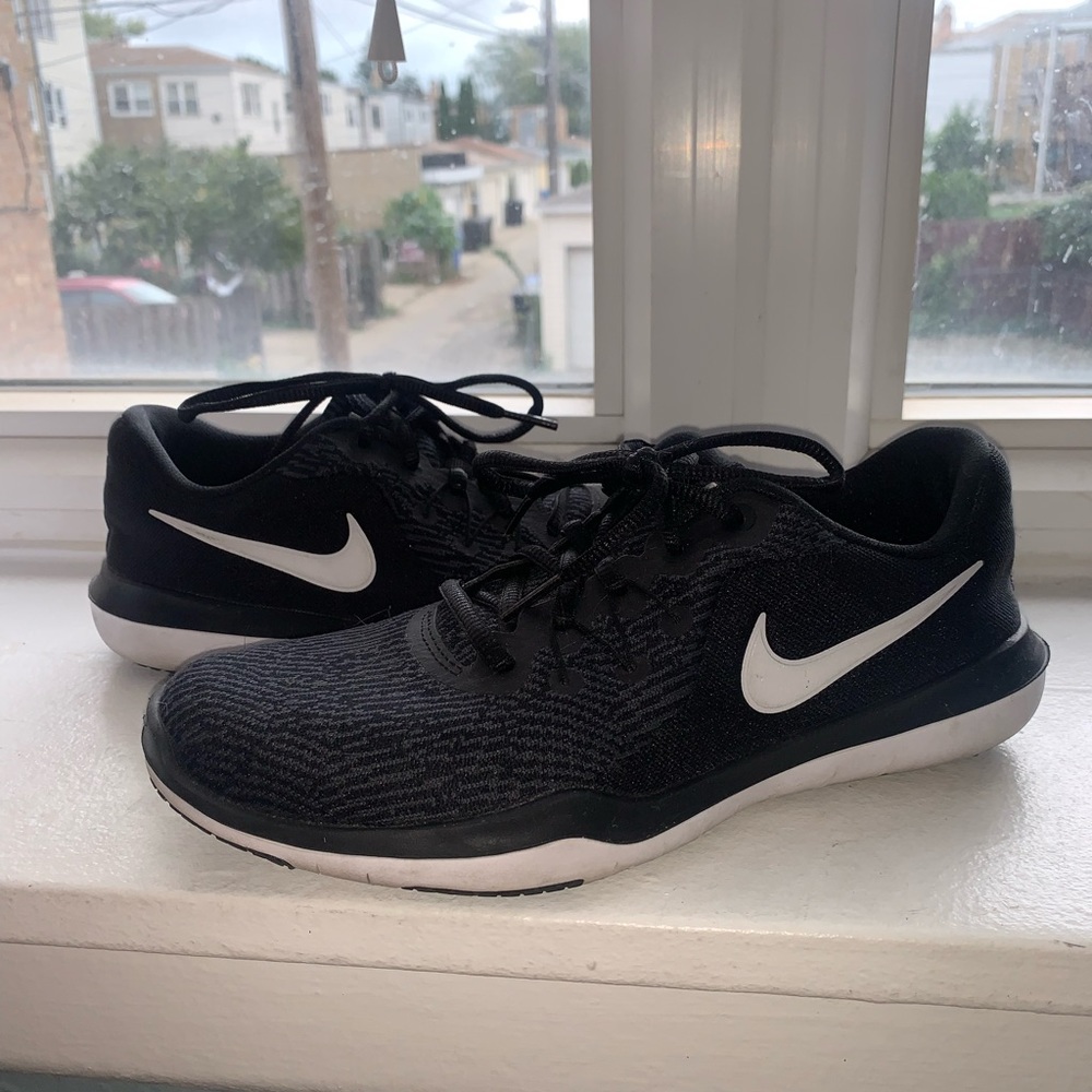Nike running shoes size 7. Good condition